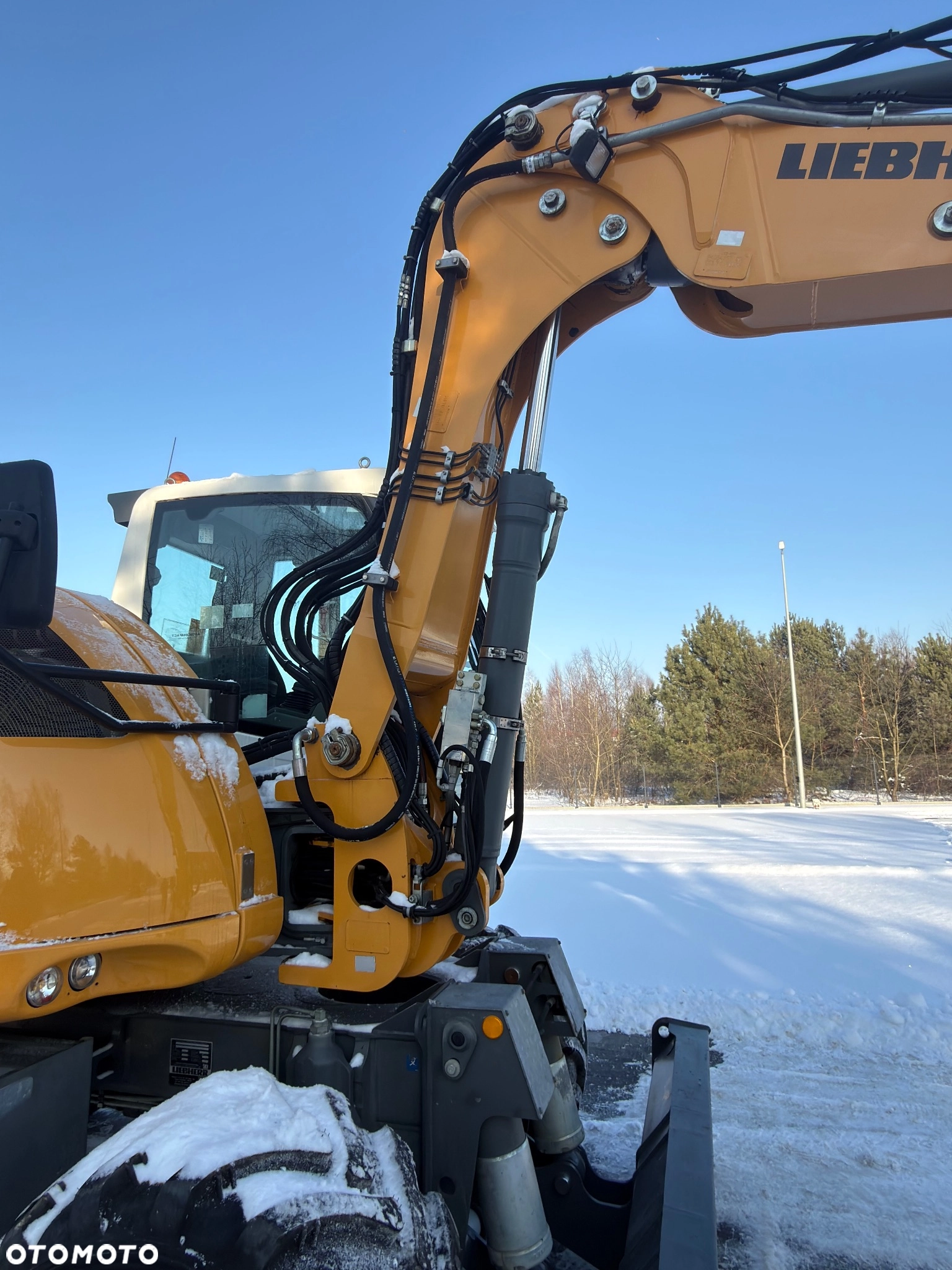 Liebherr A910 compact new5