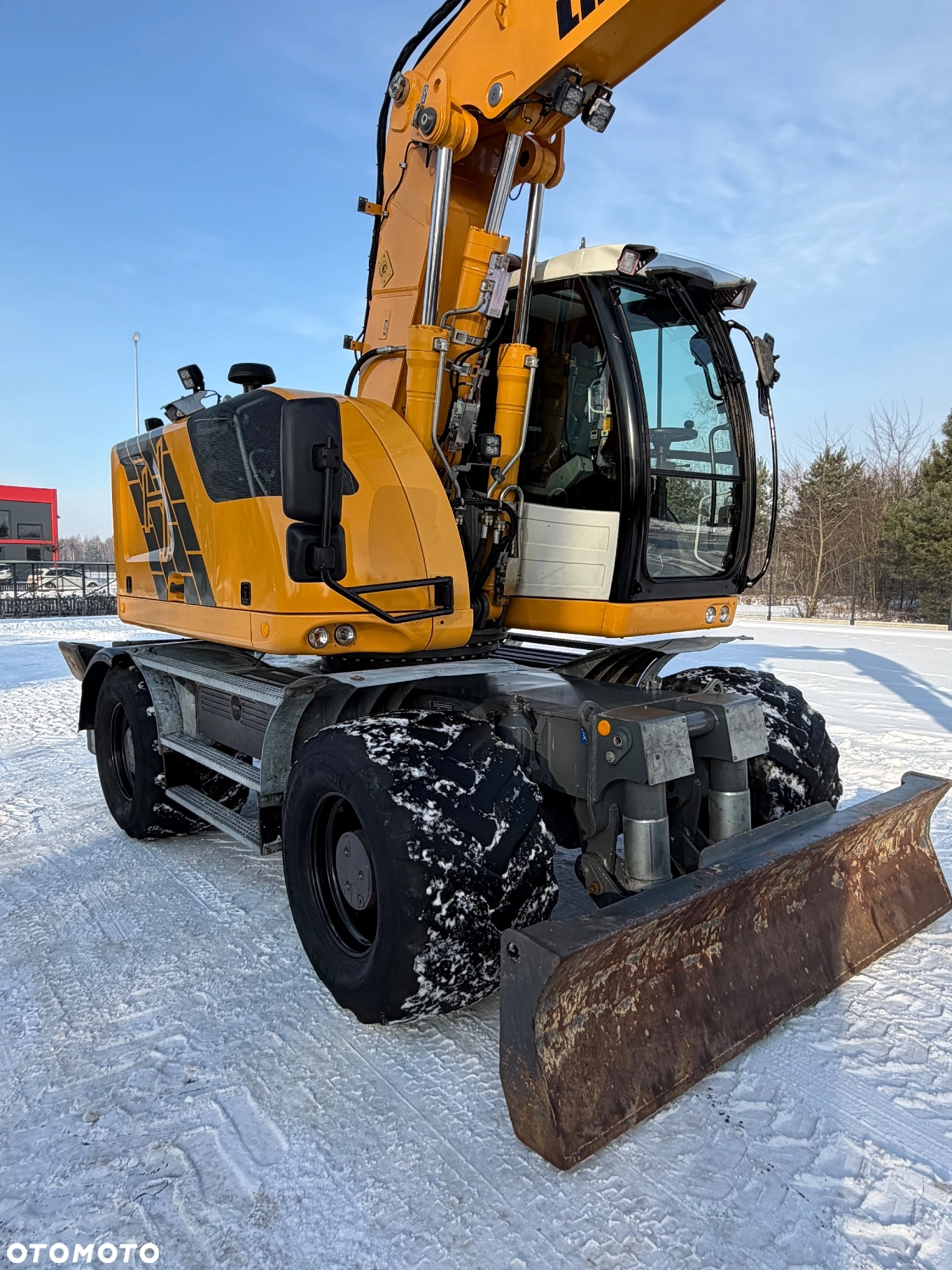 Liebherr A918 compactr7