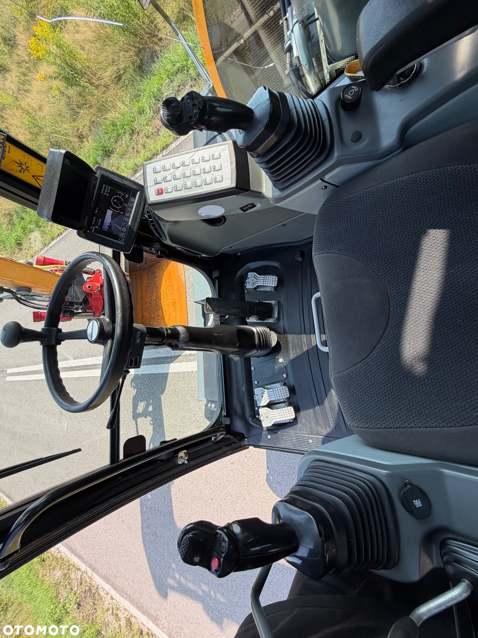 Liebherr A914 compact |rototilt |lapy-plug|