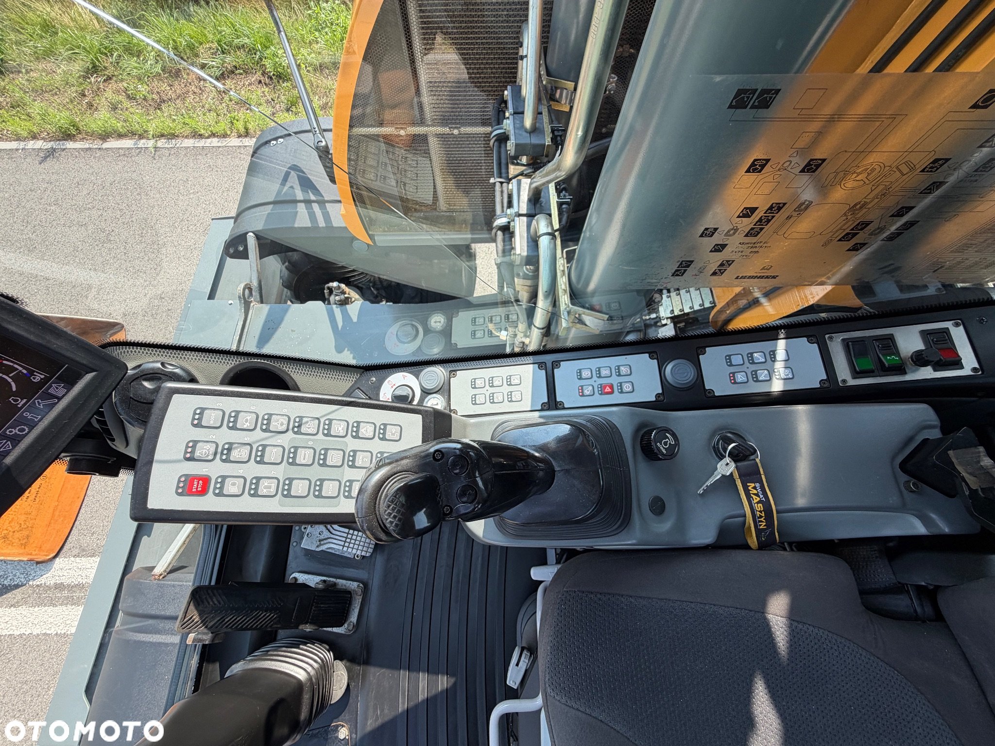 Liebherr A914 compact |rototilt |lapy-plug|